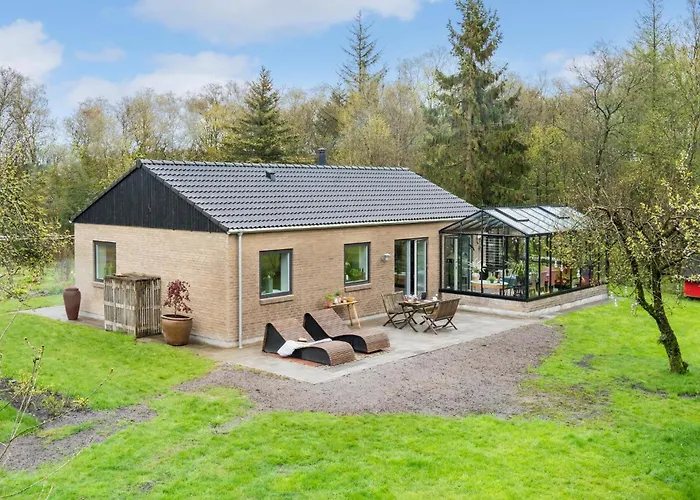 Vakantiehuis Gorgeous In With Kitchen Vorbasse